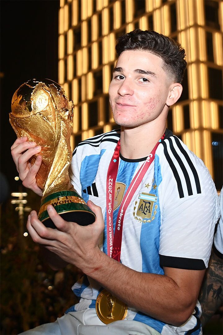 Julian Alvarez Celebration Argentina World Cup Keychain