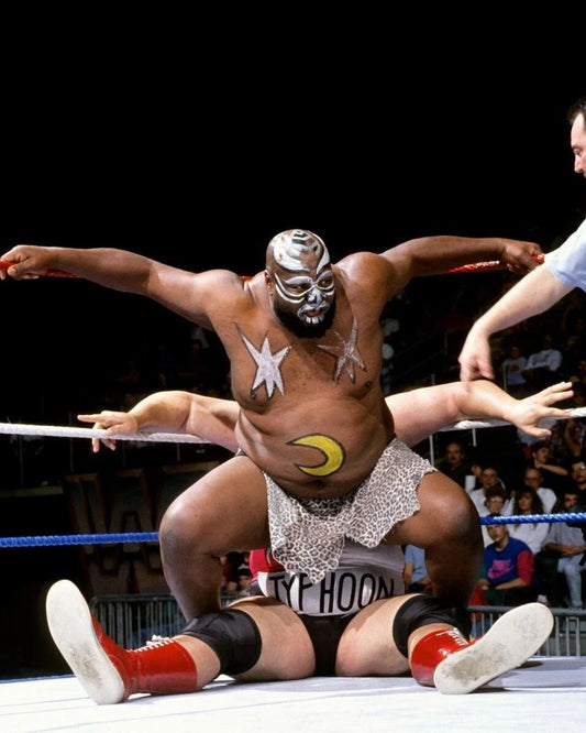 Kamala Vs Typhoon Keychain Wrestling Picture Wwf
