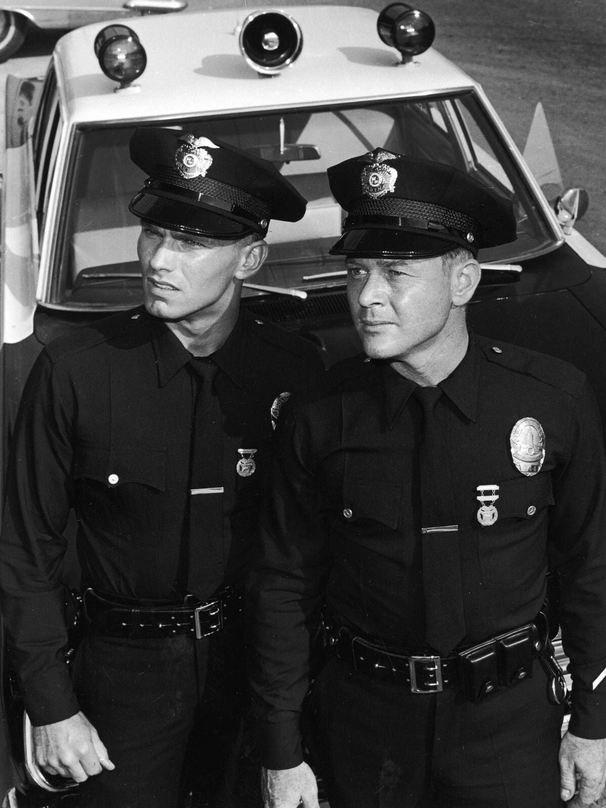 Kent Mccord & Martin Milner Adam 12 Old Publicity Keychain Picture Reprint 5 X 7