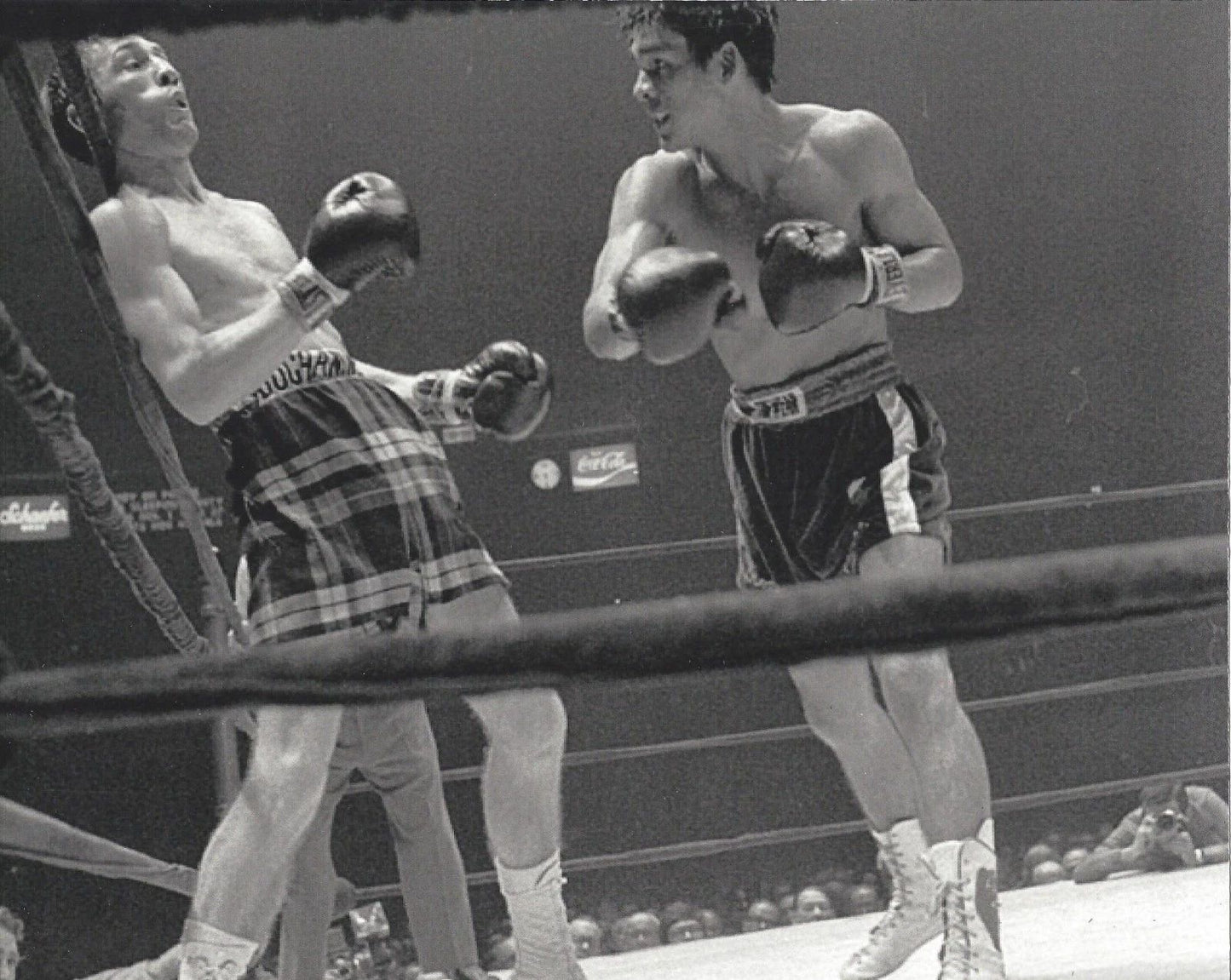 Ken Buchanan Keychain Boxing Picture Ring Action
