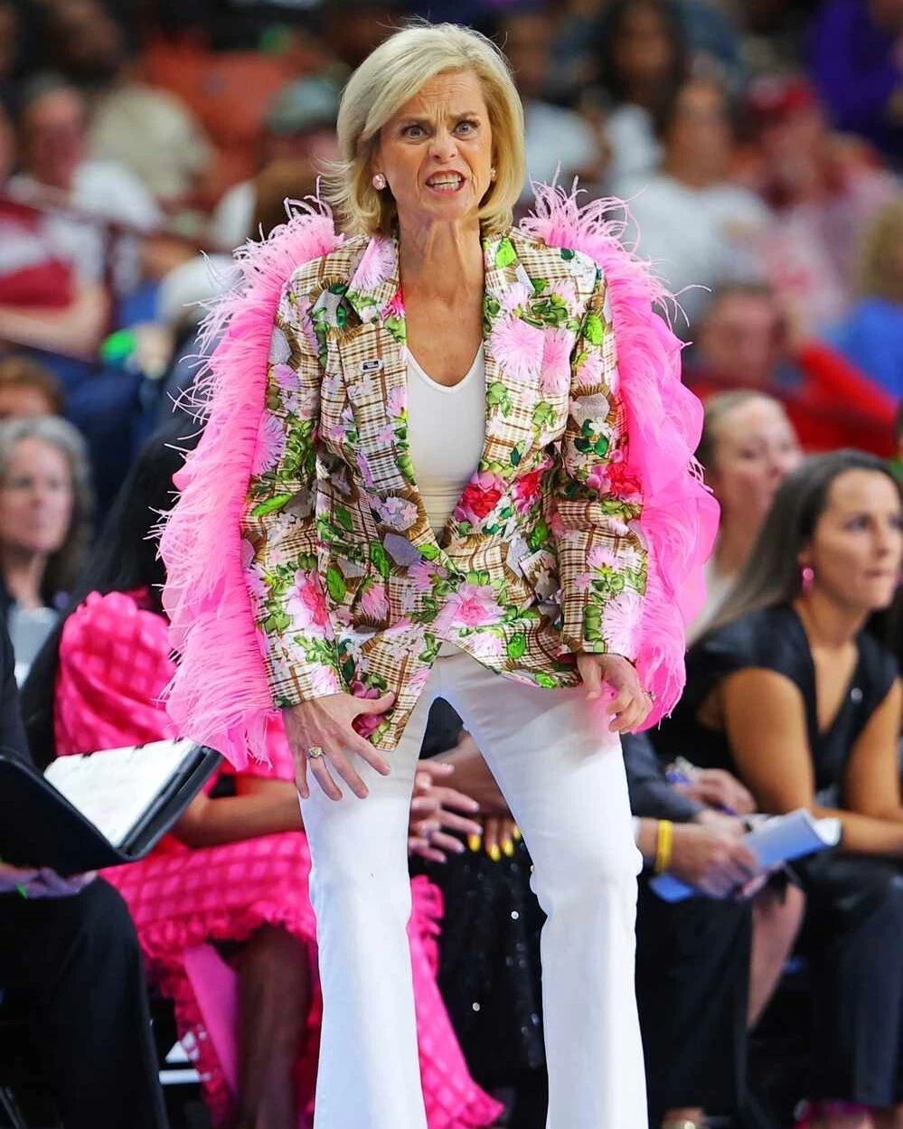 Kim Mulkey Photo Lsu Tigers Women'S Basketball Picture Ncaa
