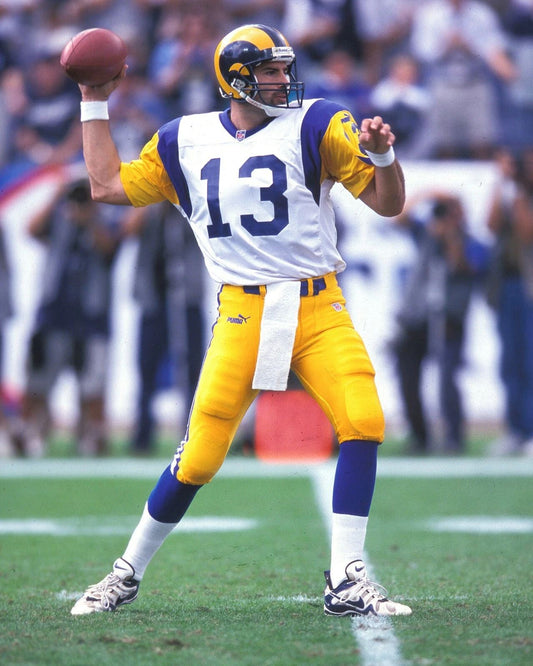 Kurt Warner Photo St Louis Rams Picture Nfl Football Looking To Pass