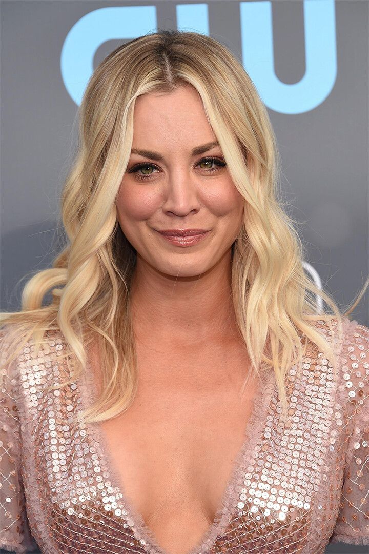 Kaley Cuoco Celebrity Sexy Cinema Actress Keychain