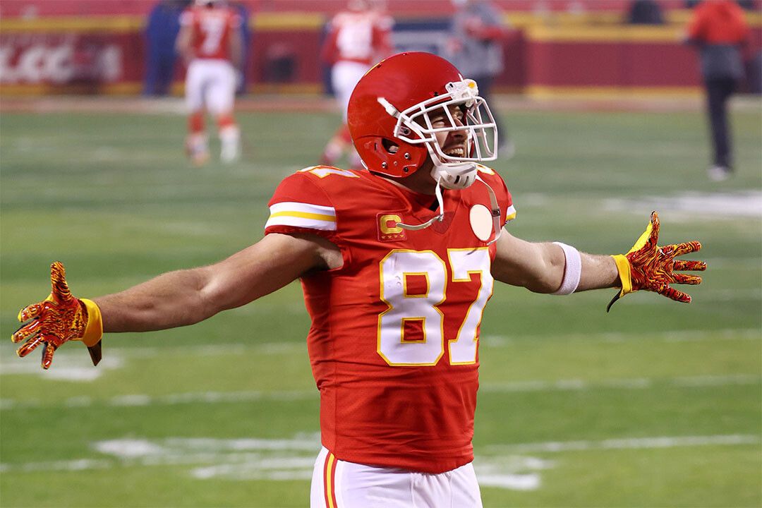 Kansas City Chiefs American Football Player Travis Kelce Magnet