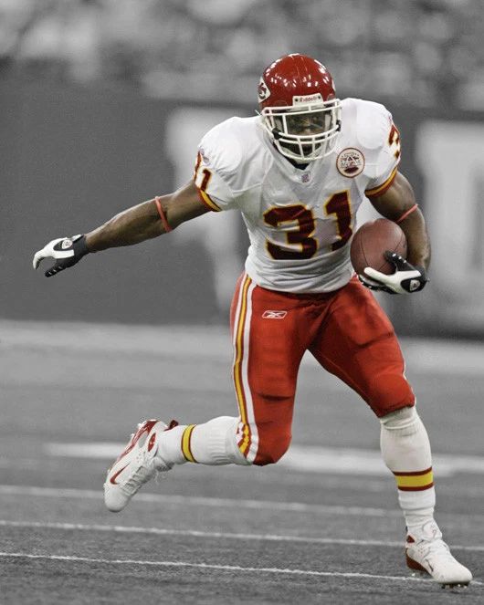 Kansas City Chiefs Priest Holmes Glossy Magnet Spotlight Football Magnet