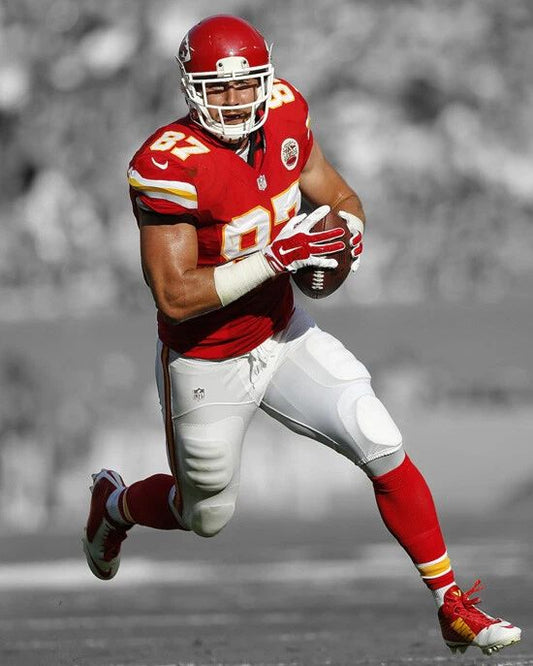 Kansas City Chiefs Travis Kelce Glossy Photo Spotlight Print Poster 1