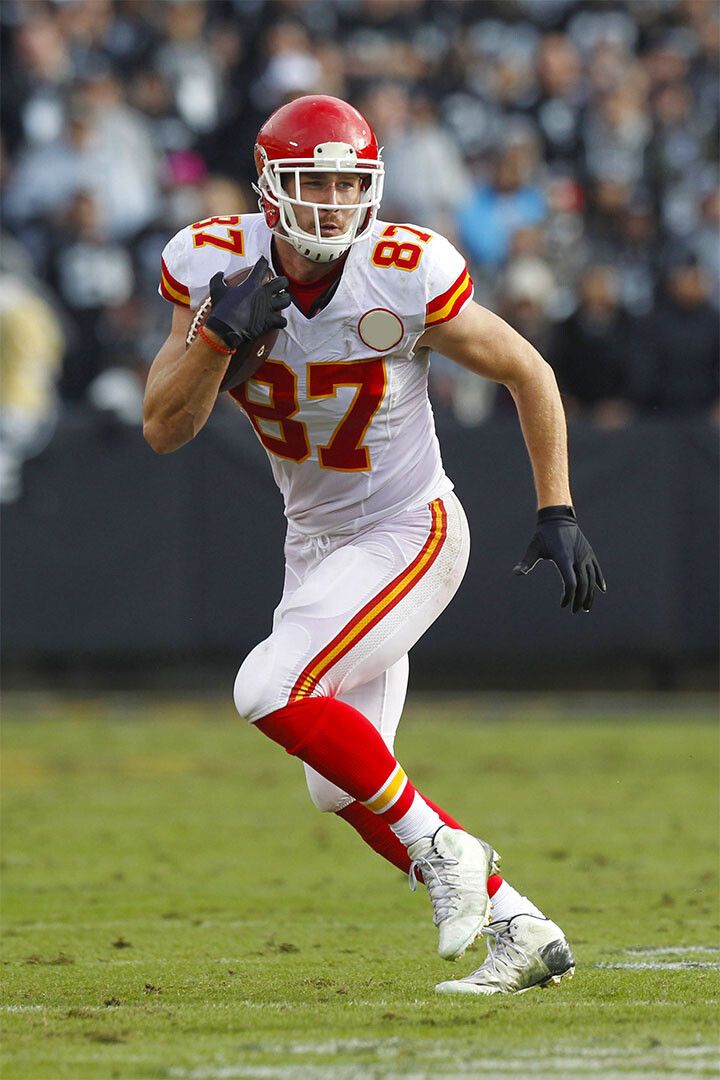 Kansas City Chiefs Travis Kelce On The Field Wall Home Decor Poster