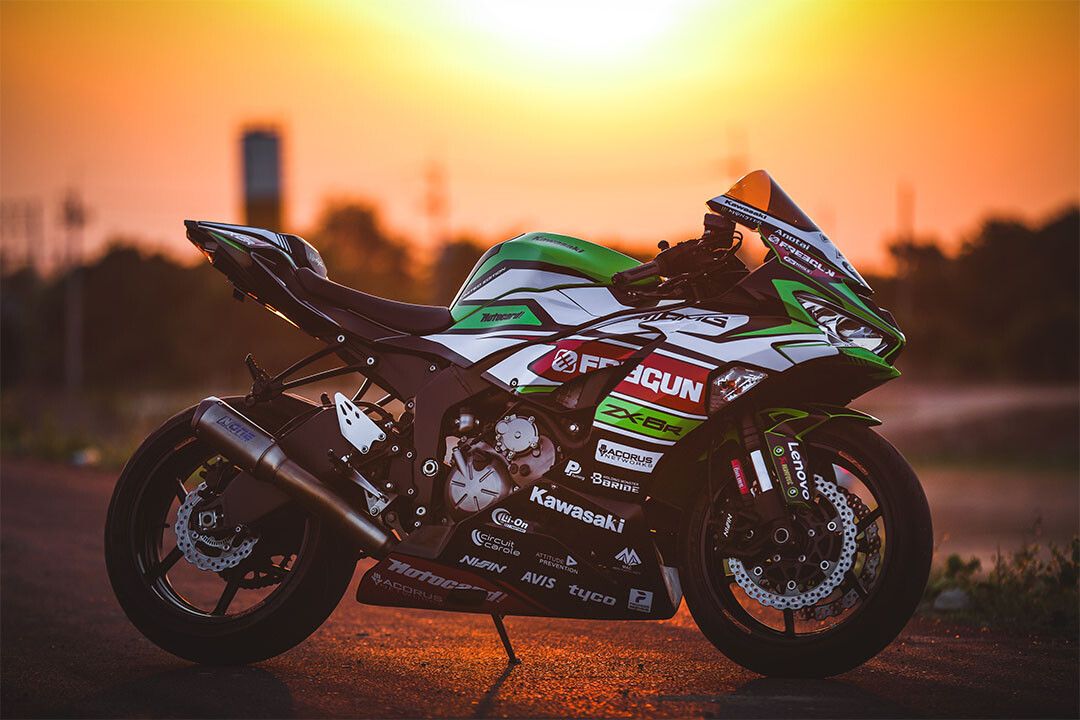 Kawasaki Zx 6R Expensive Vehicle Speed Bike Keychain