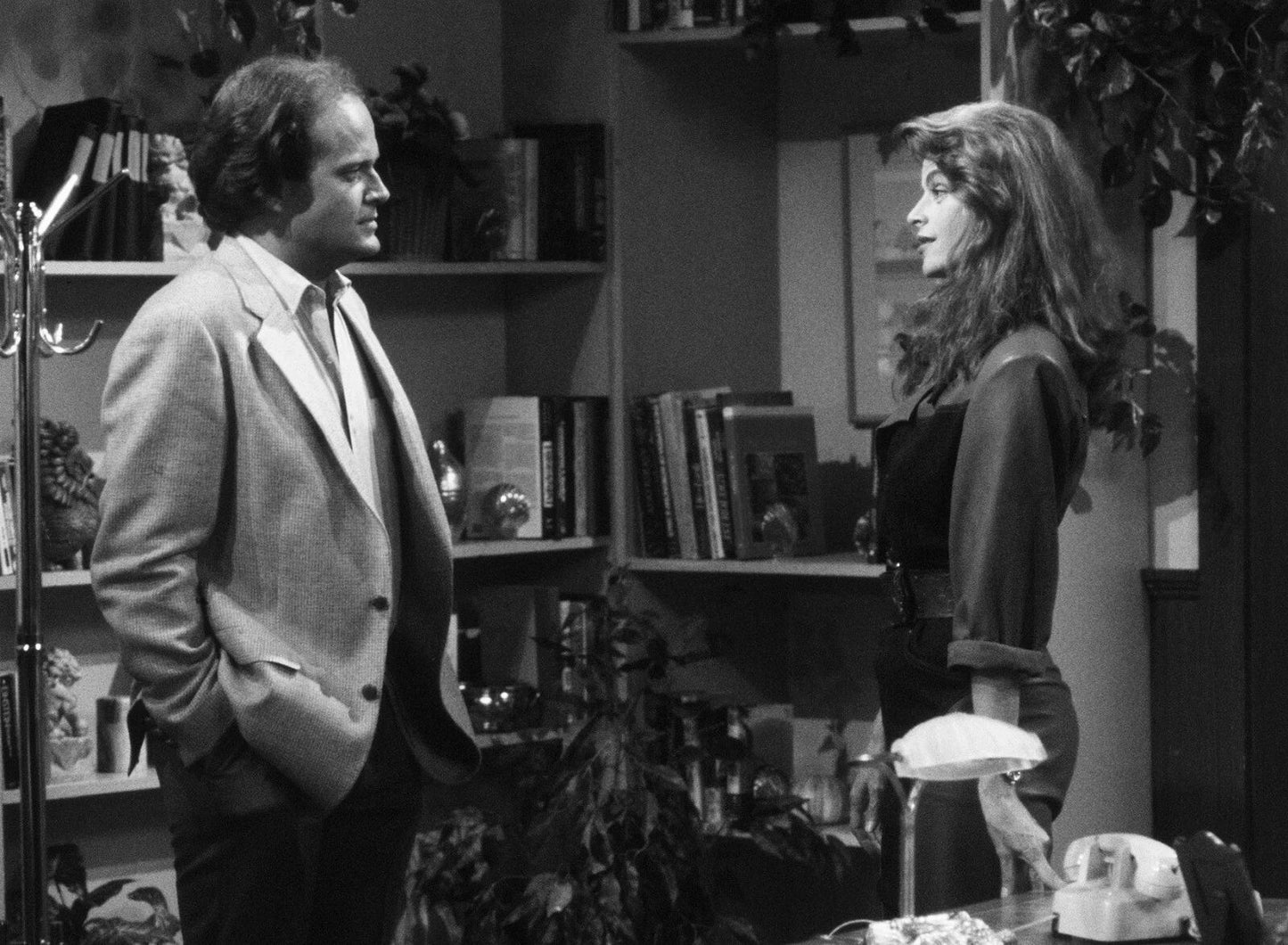Kirstie Alley & Kelsey Grammer On Cheers Tv Show Picture Photo