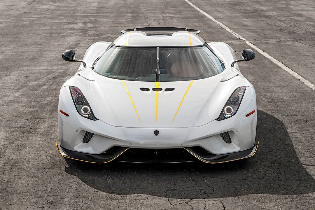 Koenigsegg Regera Sporty Car Front View Wall Indoor Decor Magnet
