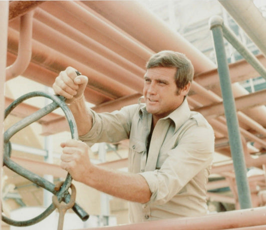 Lee Majors Photo Tv Picture Six Million Dollar Man At Wheel
