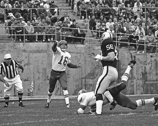Len Dawson Kansas City Chiefs Kc Nfl Football Vs Raiders 300 Piece Jigsaw Puzzle