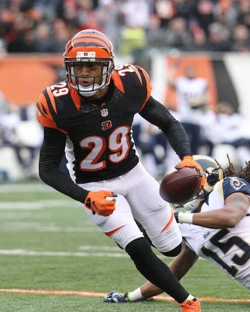 Leon Hall Magnet Cincinnati Bengals Picture Nfl Football Vs Rams