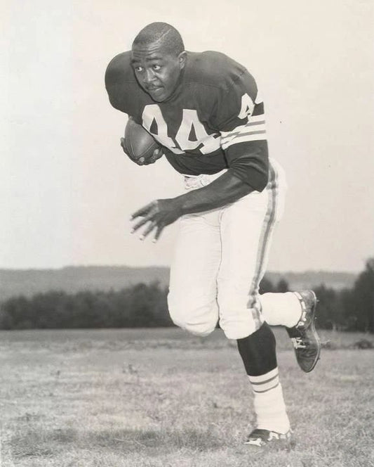 Leroy Kelly Photo Cleveland Browns Picture Nfl Football With Ball