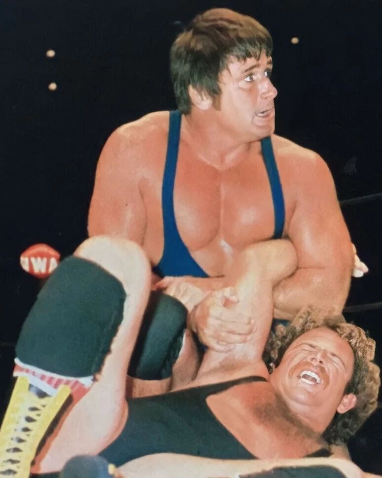 Les Thornton Photo Wrestling Picture