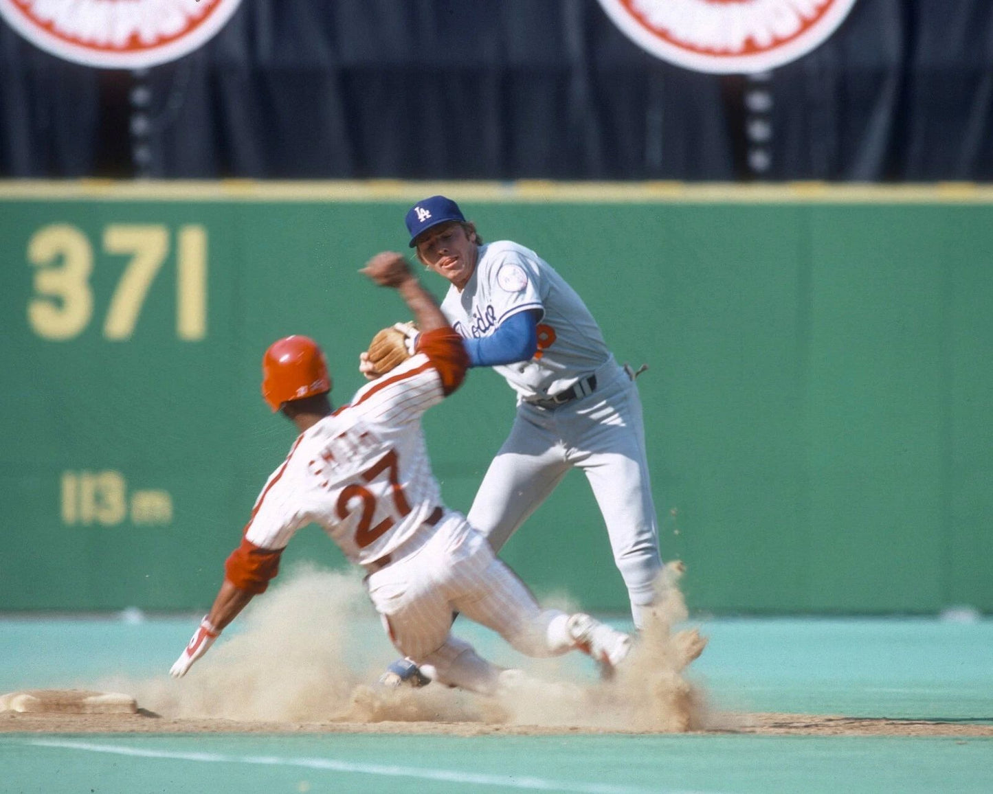 Lonnie Smith Photo Philadelphia Phillies Picture Baseball Mlb Sliding