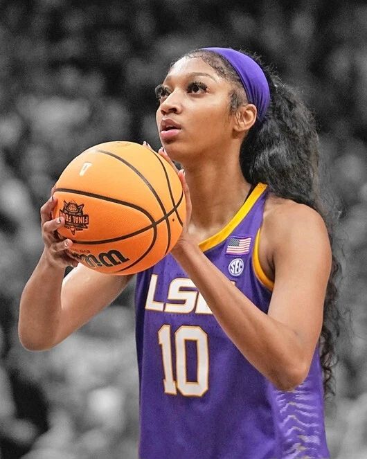 Lsu Tigers Angel Reese Glossy Keychain Spotlight Basketball Print