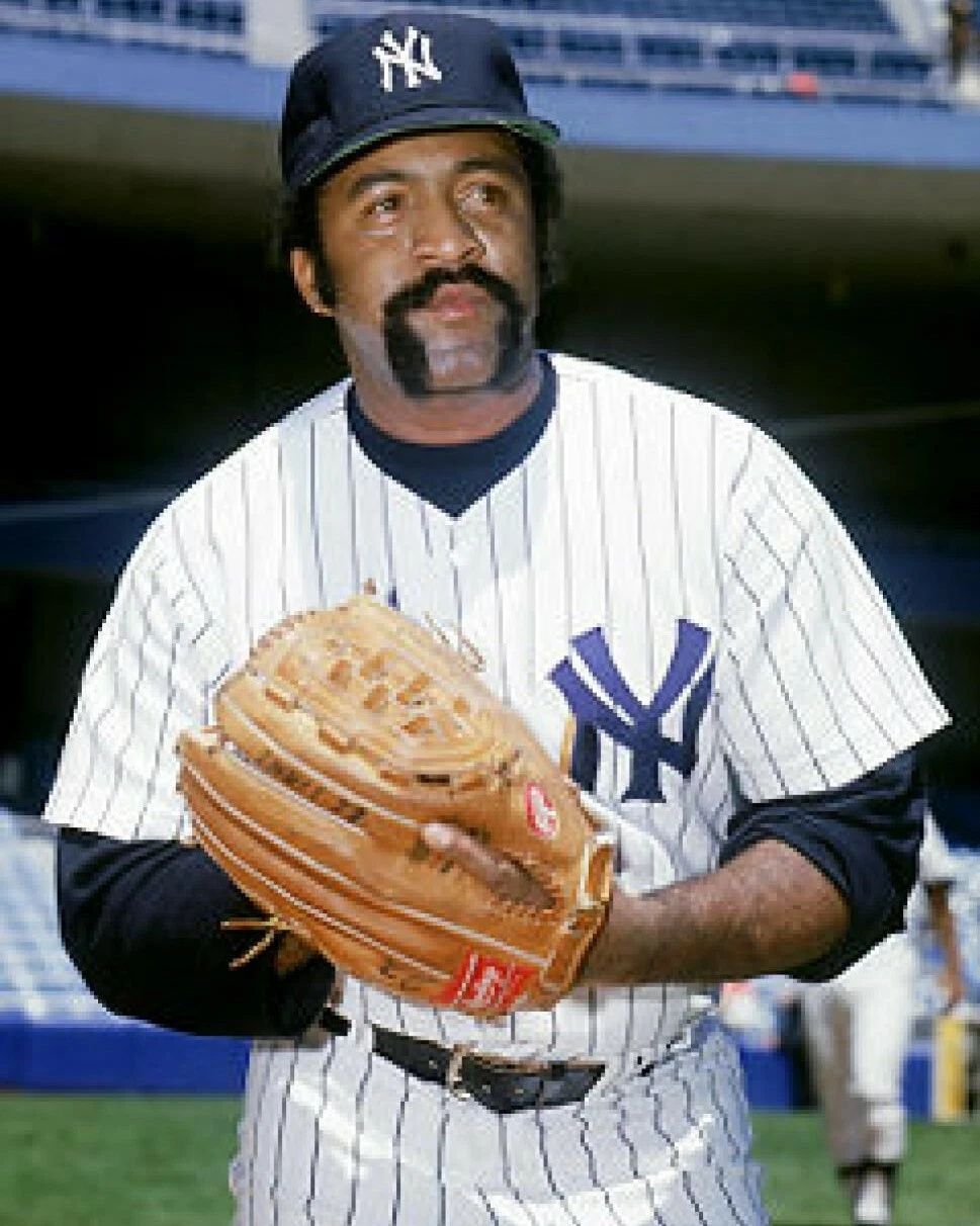 Luis Tiant Photo New York Yankees Ny Baseball Picture Mlb