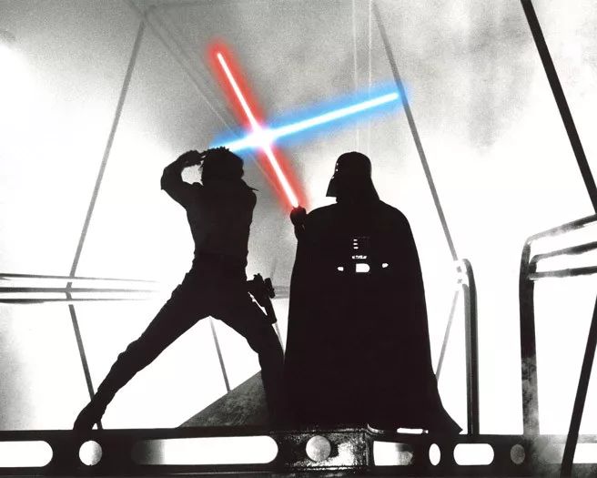 Luke Skywalker And Darth Vader Fight Glossy Keychain Star Wars Movie Keychain