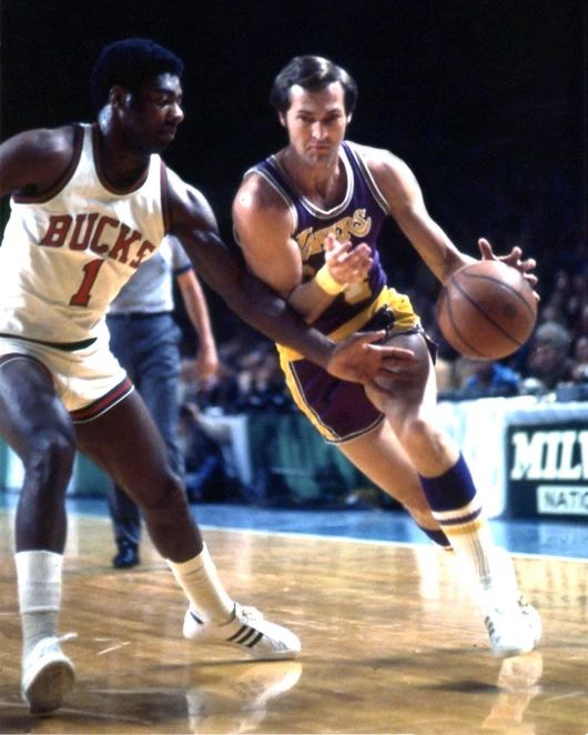 Lakers Jerry West And Bucks Oscar Robertson Glossy Keychain Basketball Keychain