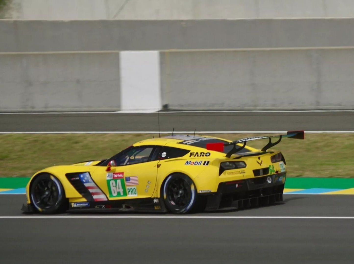 Le Mans Chevrolet Corvette C7R Car Enthusiast Picture Photo
