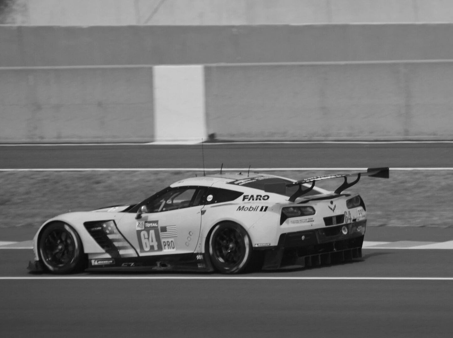 Le Mans Chevrolet Corvette C7R Classic Car Enthusiast Picture Photo