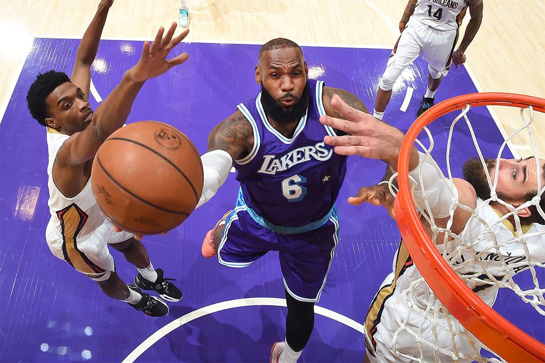 Lebron James 6 Basketball Player La Lakers Basketball Team Wall Poster