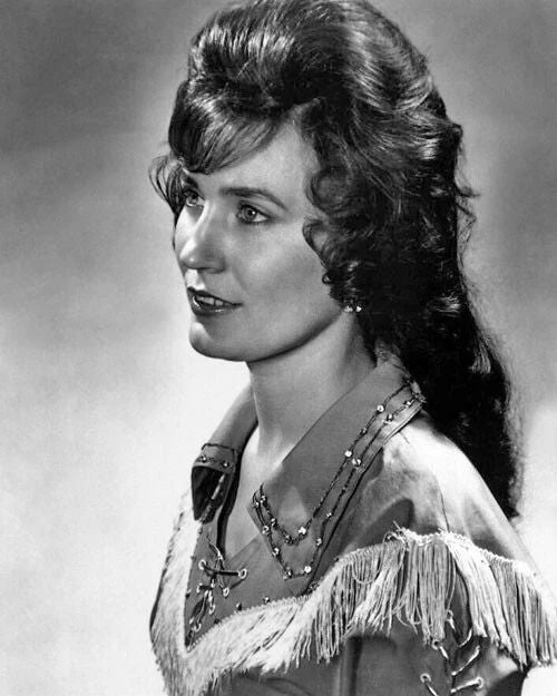 Legend Country Singer Loretta Lynn Glossy Photo Music Print Poster 2
