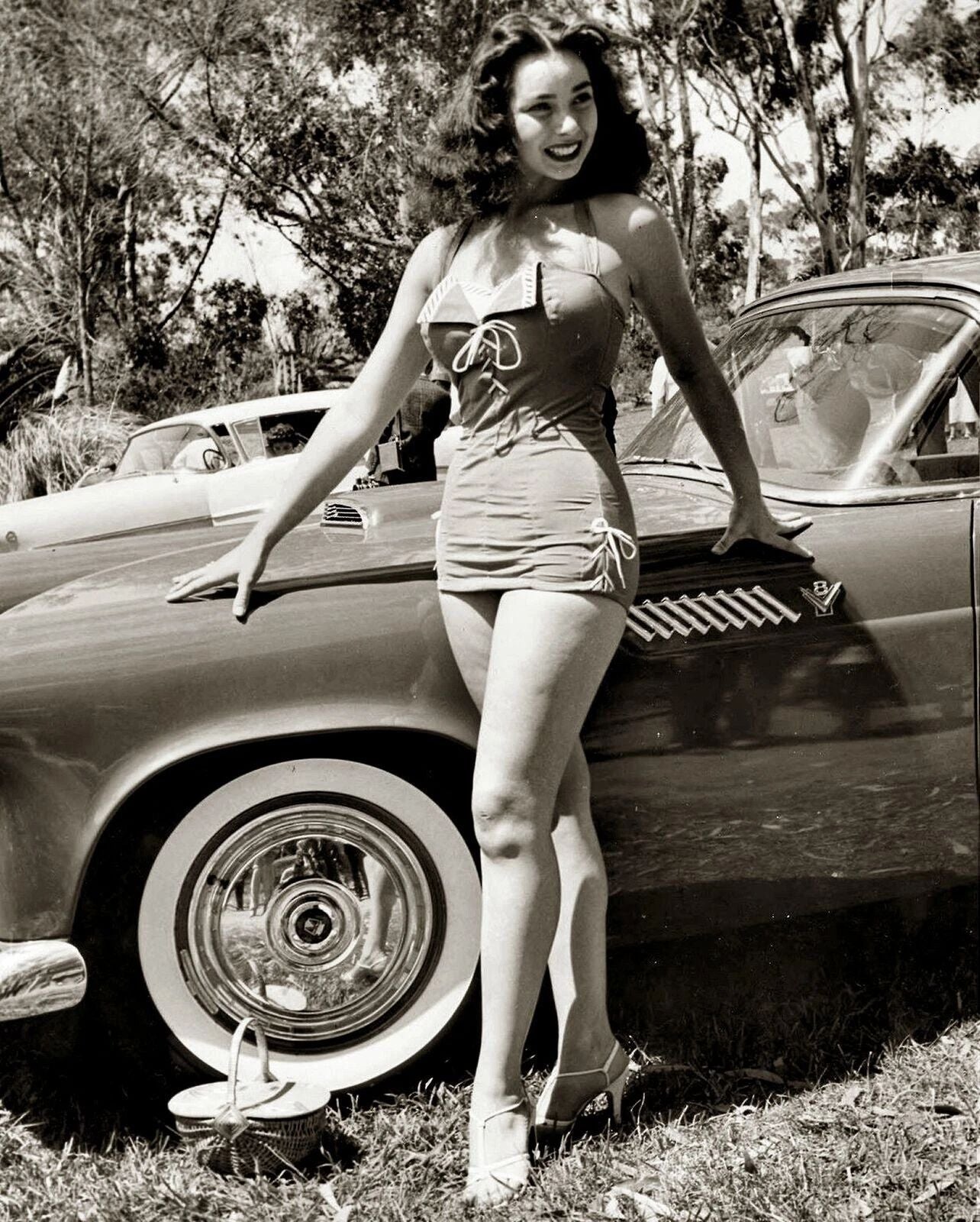 Leggy Jennifer Jones Posing On A Classic Car Retro Picture Keychain