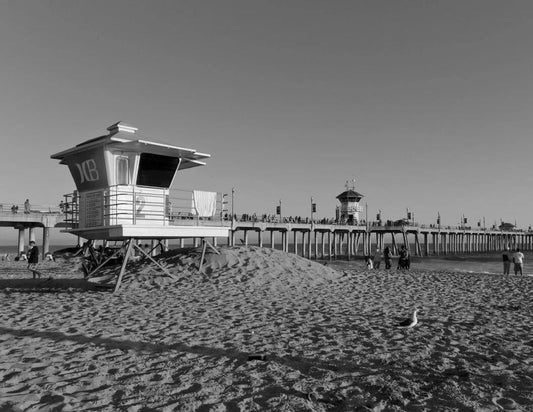Lifeguard Tower & Pier Huntington Beach California Magnet Reprint B&W