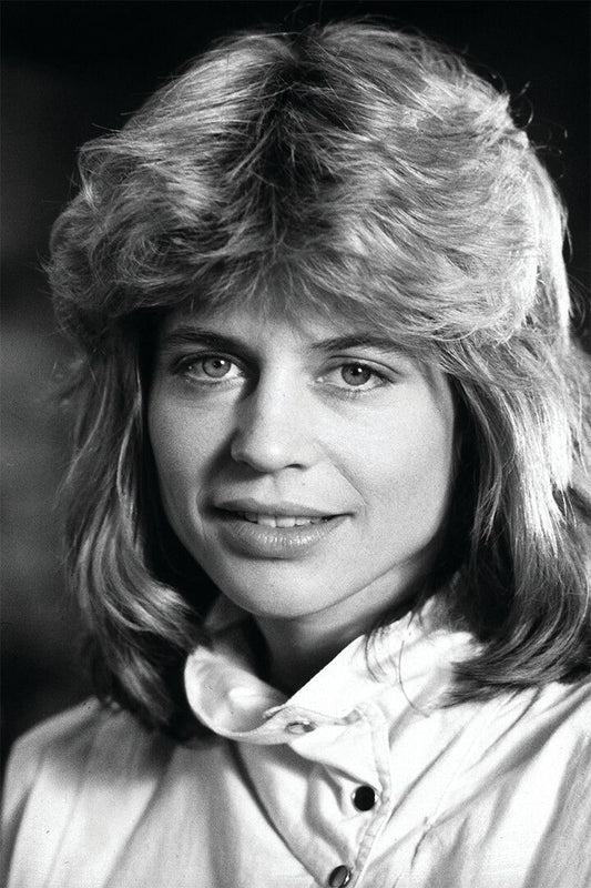 Linda Hamilton Celebrity Cinema Actress Star Wall Art Home Decor Poster
