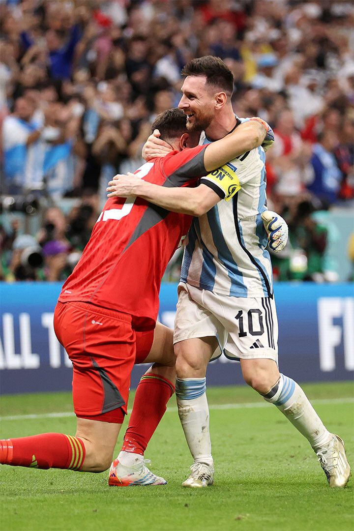 Lionel Messi Emiliano Martinez Argentina World Cup Keychain