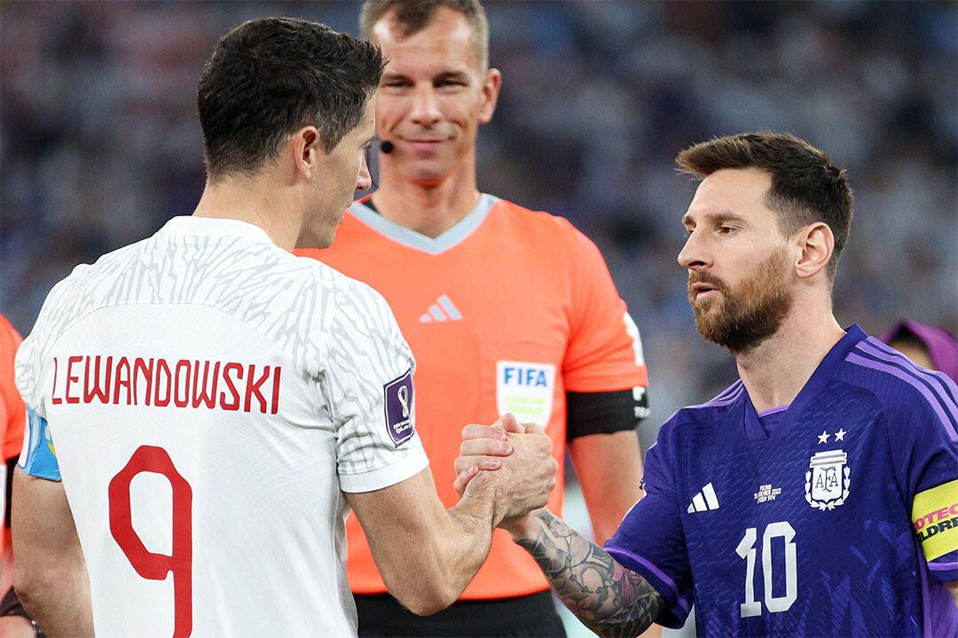 Lionel Messi Robert Lewandowski World Cup Wall Art Home Decor Poster