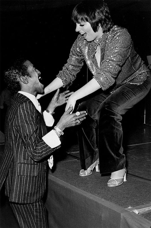 Liza Minnelli Greeting Sammy Davis Jr Print Wall Art Home Decor Poster