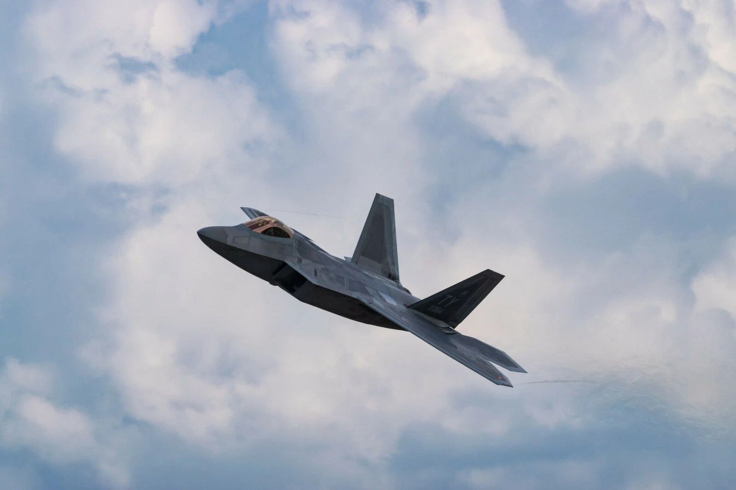 Lockheed Martin F 22 Raptor Airforce Military Jet Flying Picture Print Photo