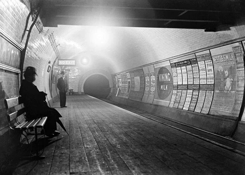 London Underground Subway 100 Years Ago Historic Poster 300 PCS Jigsaw Puzzle