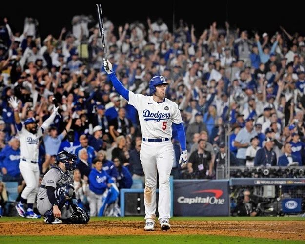 Los Angeles Dodgers Freddie Freeman Glossy Keychain World Series Grand Slam 1