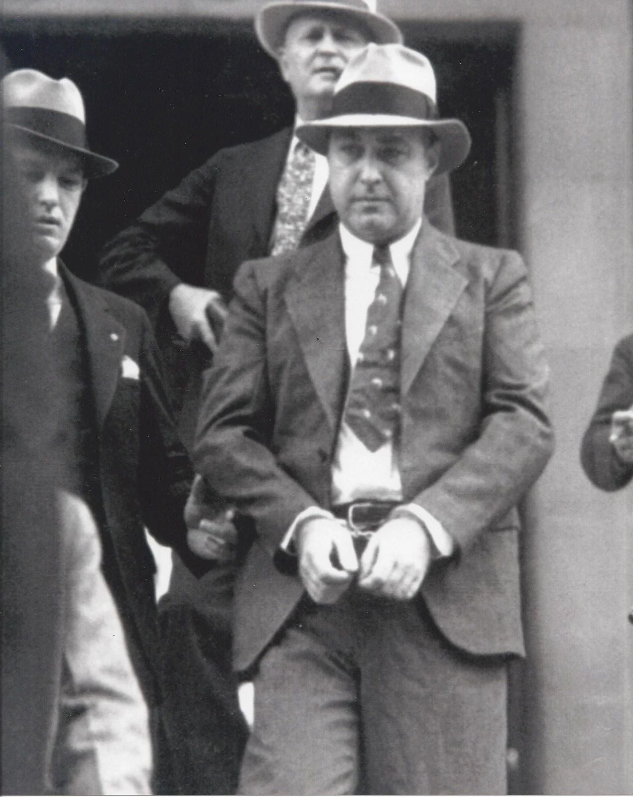 Machine Gun Kelly Photo Mafia Organized Crime Mobster Mob Picture