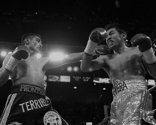 Marco Antonio Barrera Vs Erik Morales Photo Boxing Picture Bw