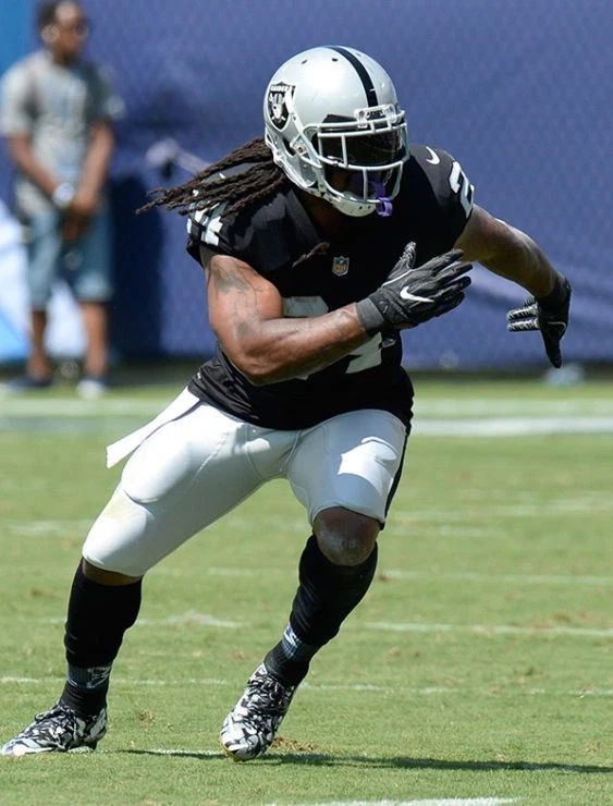 Marshawn Lynch Photo Oakland Raiders Nfl Football 300 Piece Jigsaw Puzzle