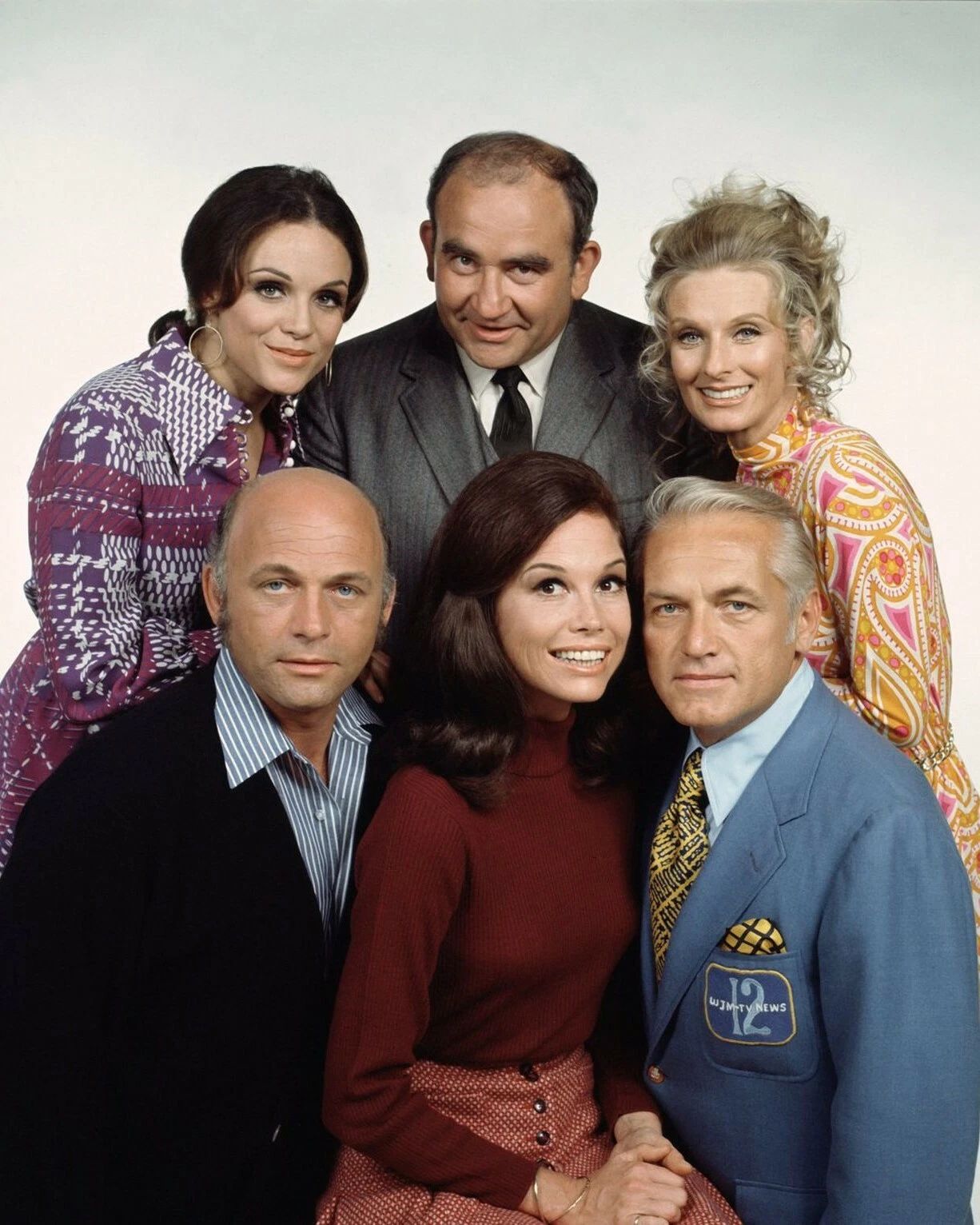 Mary Tyler Moore Show Cast Photo Tv Picture Ed Asner 300 Piece Jigsaw Puzzle
