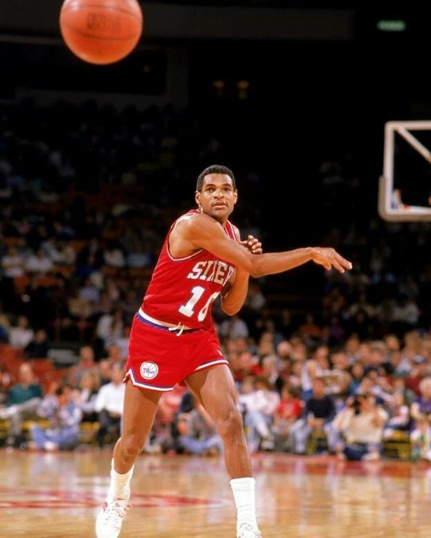 Maurice Cheeks Photo Philadelphia 76Ers Sixers Basketball Nba Passing