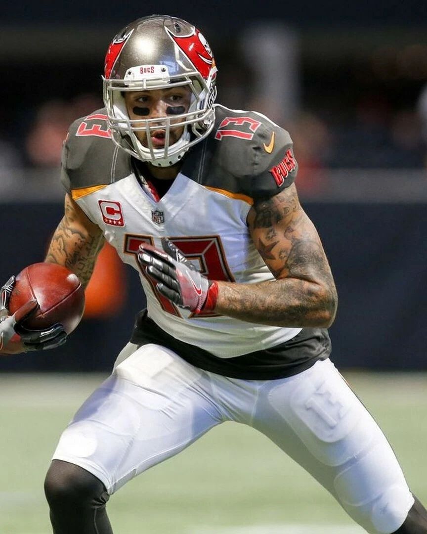 Mike Evans Photo Tampa Bay Buccaneers Football Picture Nfl Game Action