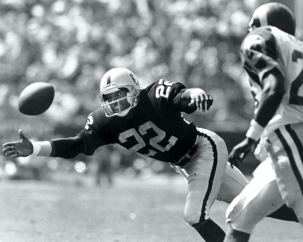 Mike Haynes Photo Los Angeles Raiders La Picture Nfl Football Vs Rams