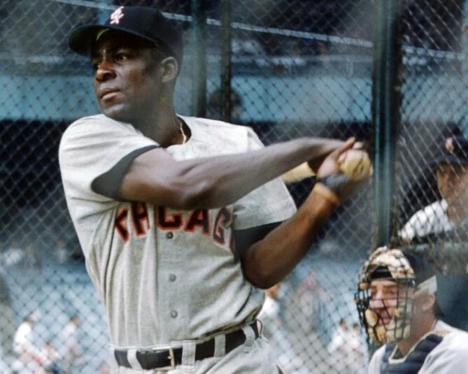 Minnie Minoso Photo Chicago White Sox Baseball Picture Mlb At Bat