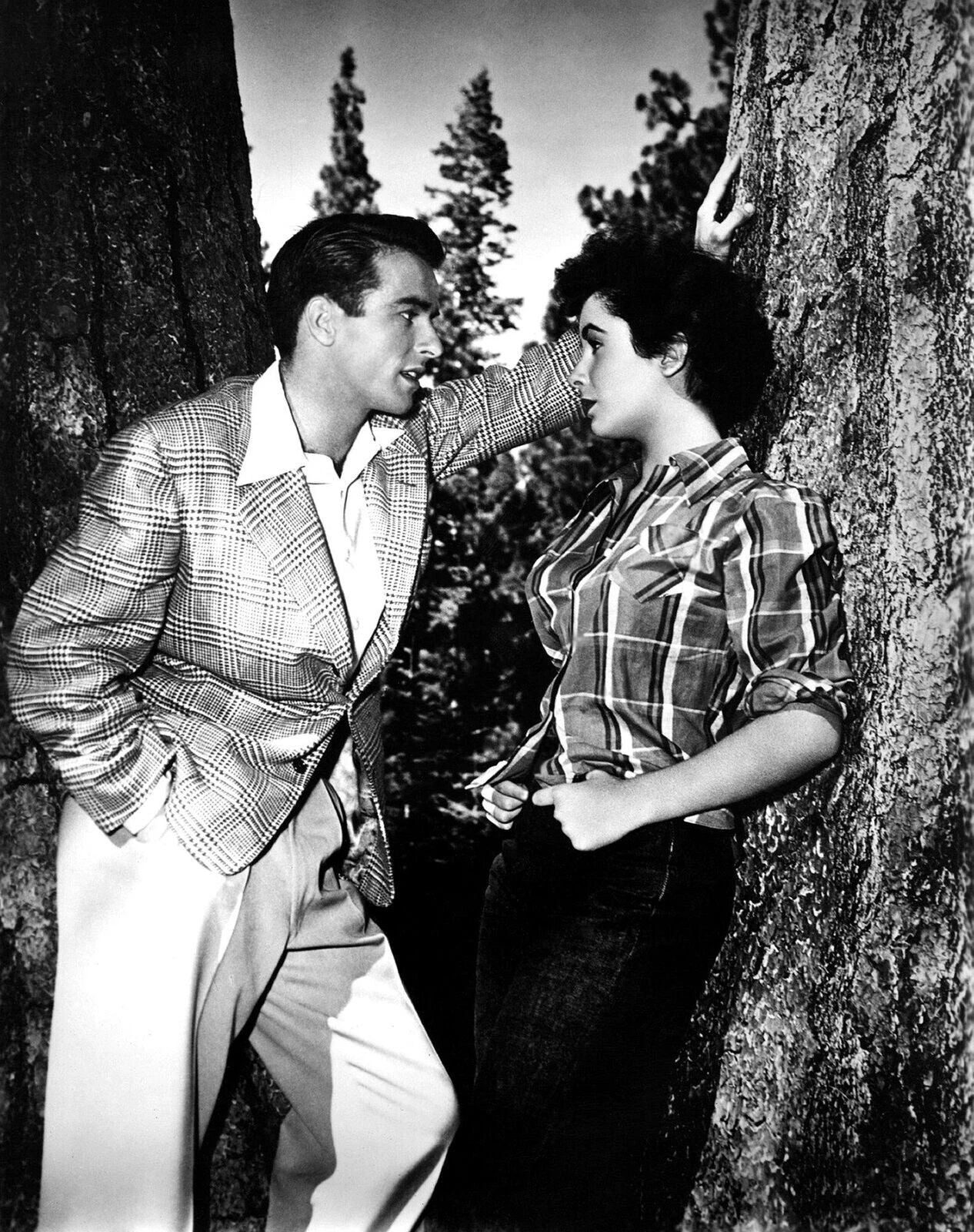 Montgomery Clift & Elizabeth Taylor 1951 A Place In The Sun 300 PCS Jigsaw