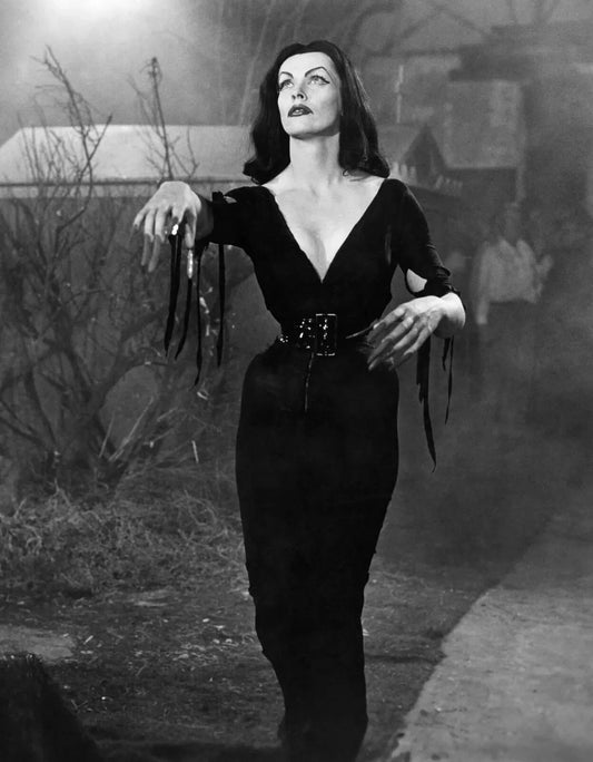 Malia Nurmi As Vampira 1950S Horror Movie Show Host Picture Magnet Print