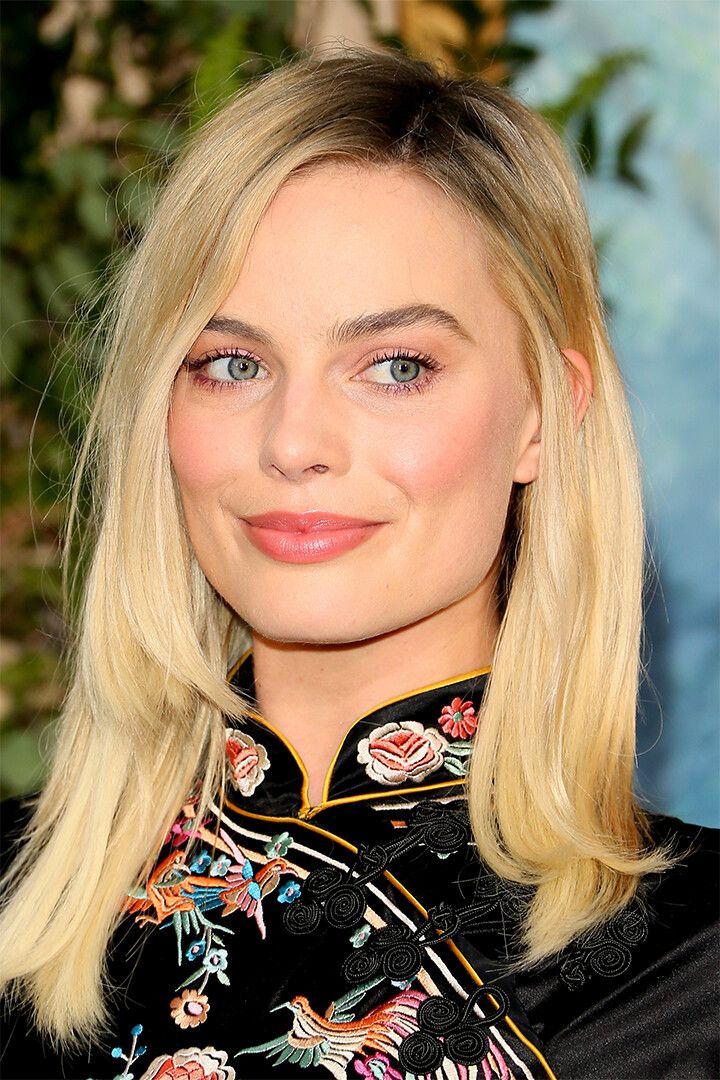 Margot Robbie Cinema Actress Artist Idol Keychain