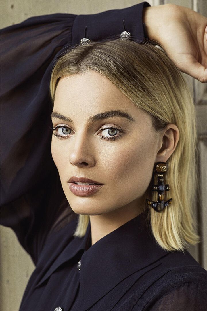 Margot Robbie Movie Actress Producer Artist Idol Wall Art Home Poster