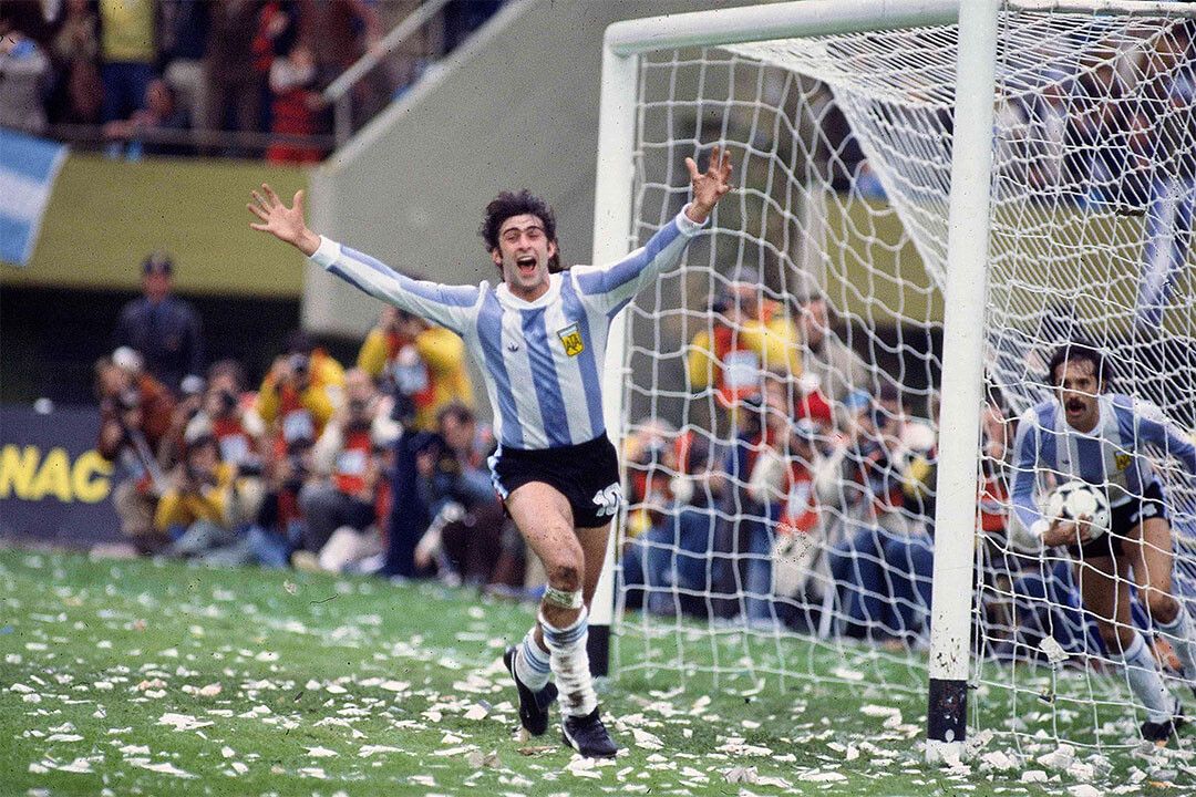 Mario Kempes Former Argentine Football Player Wall Art Home Poster